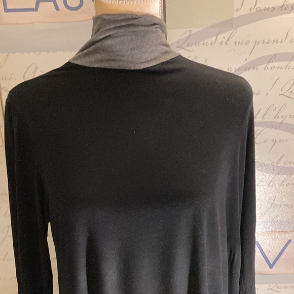 Women’s Top/Dress SZ L w Long sleeves and Turtleneck - Picture 2 of 3